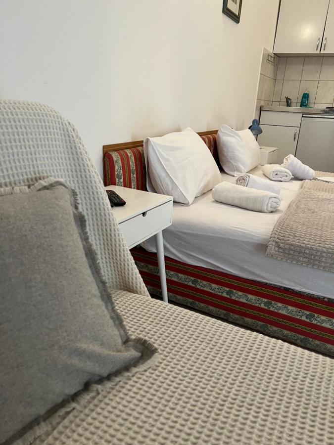 Ksenia Guesthouse Apartments And Studios Будва Екстериор снимка