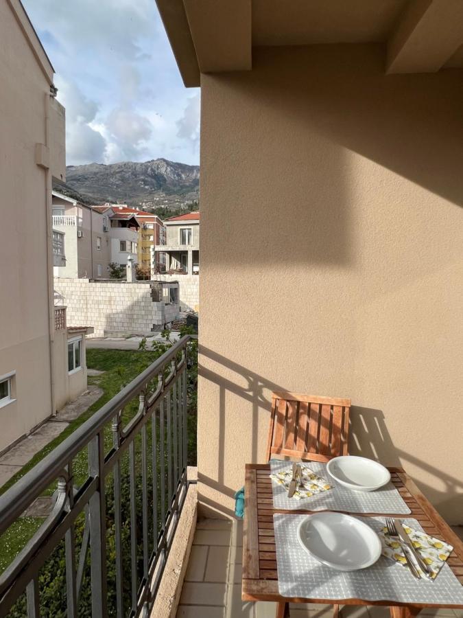 Ksenia Guesthouse Apartments And Studios Будва Екстериор снимка