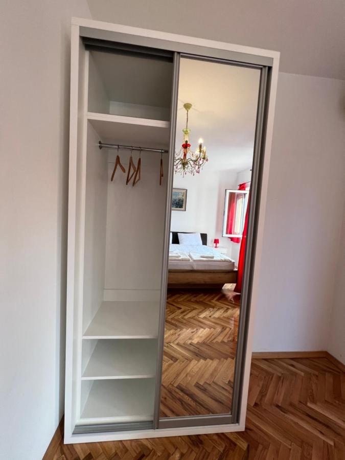 Ksenia Guesthouse Apartments And Studios Будва Екстериор снимка