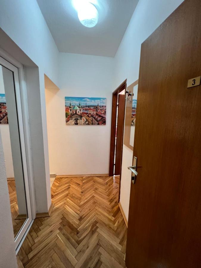Ksenia Guesthouse Apartments And Studios Будва Екстериор снимка
