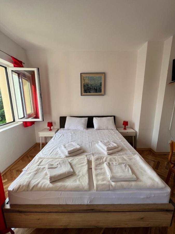 Ksenia Guesthouse Apartments And Studios Будва Екстериор снимка