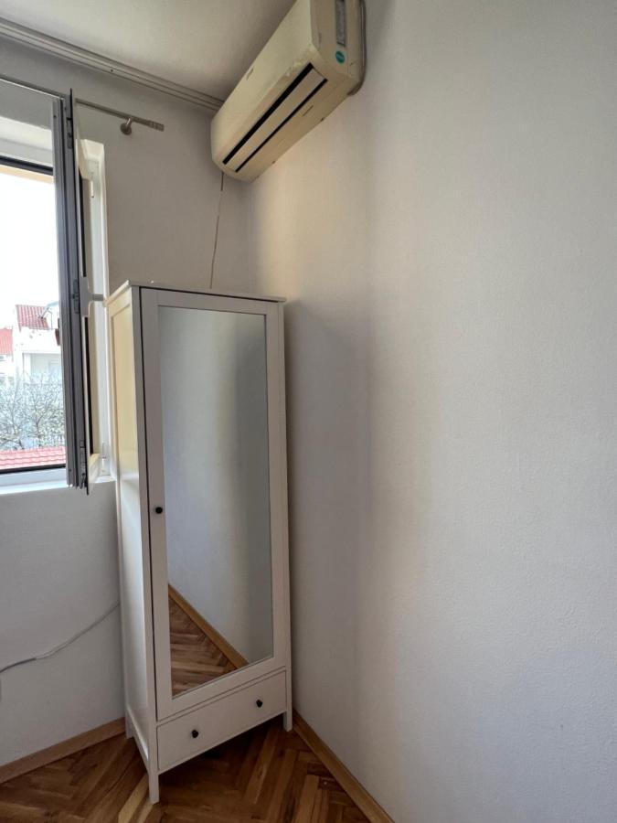 Ksenia Guesthouse Apartments And Studios Будва Екстериор снимка