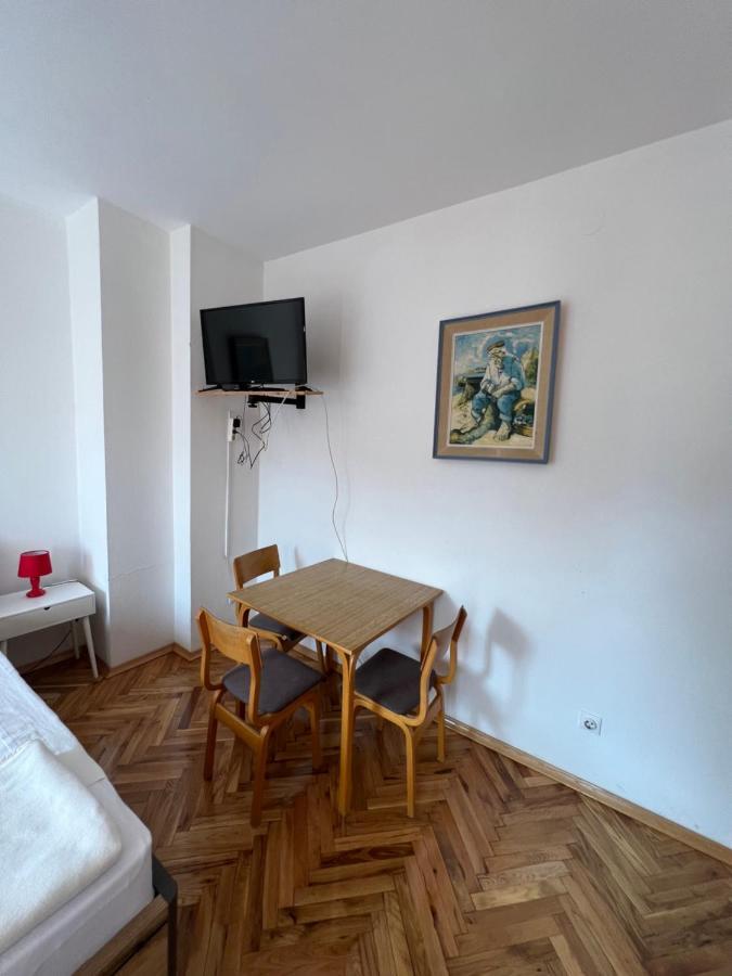 Ksenia Guesthouse Apartments And Studios Будва Екстериор снимка