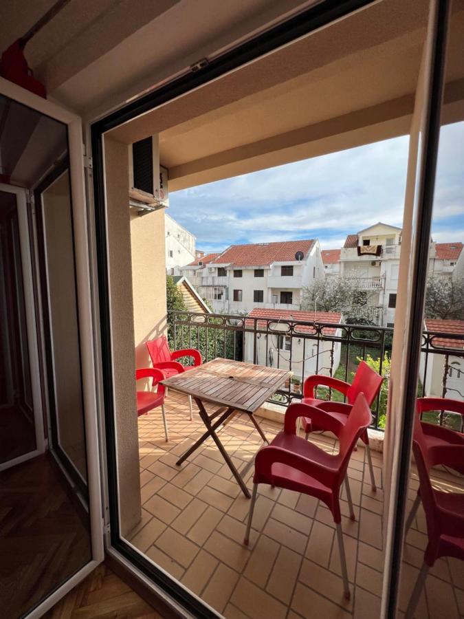 Ksenia Guesthouse Apartments And Studios Будва Екстериор снимка