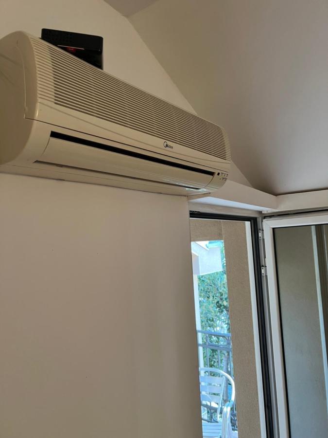 Ksenia Guesthouse Apartments And Studios Будва Екстериор снимка